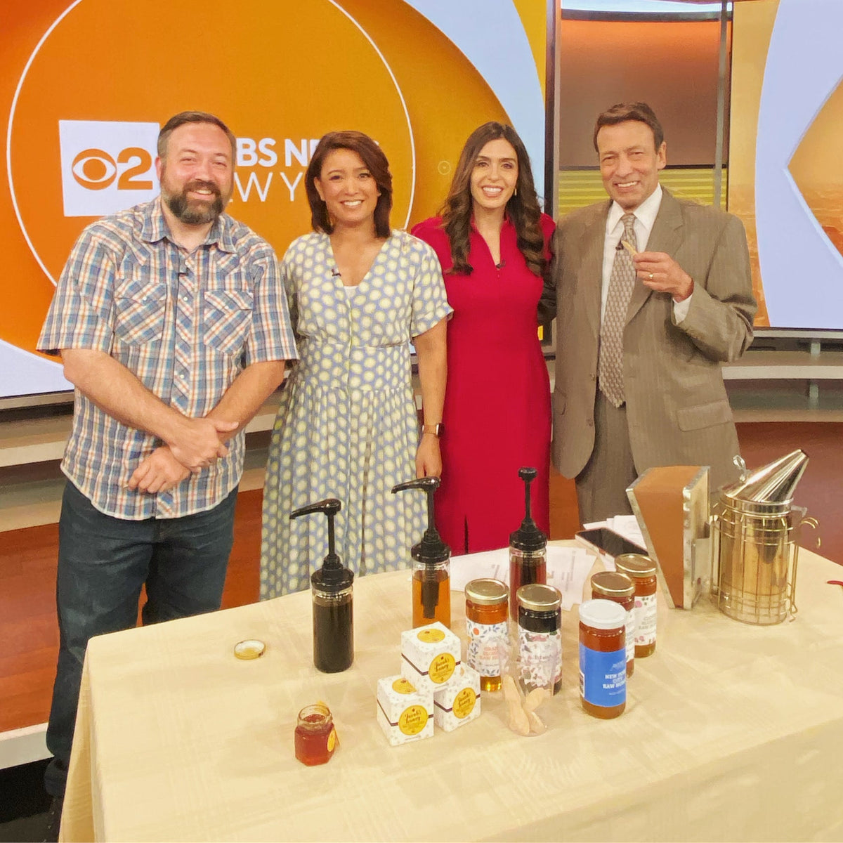 CBS New York - Meet The Master Beekeeper Who Manages Hives All Over NY ...
