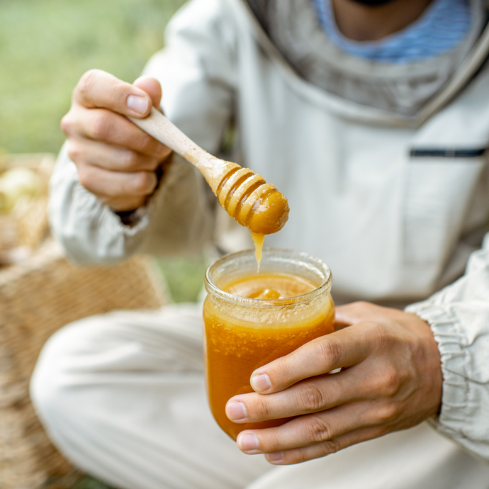 The Benefits of Raw Honey vs. Processed Honey