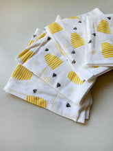 Load image into Gallery viewer, Cotton Bee Napkins