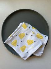 Load image into Gallery viewer, Cotton Bee Napkins