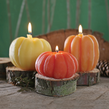 Load image into Gallery viewer, Beeswax Pumpkin Candles